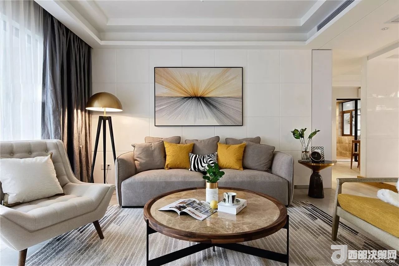 沙發(fā)背景墻選對裝飾畫，才能美了整個客廳空間！
