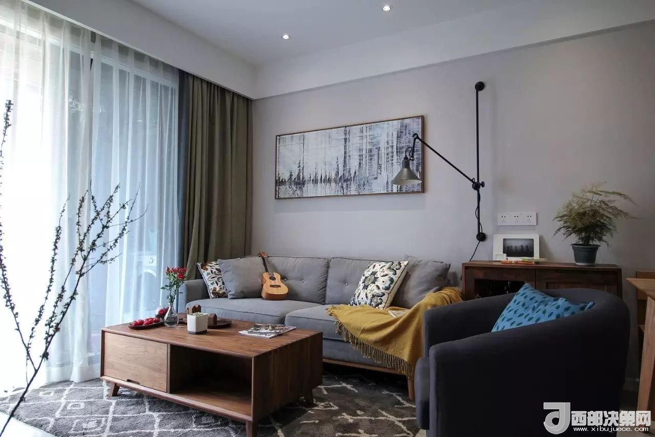 沙發(fā)背景墻選對裝飾畫，才能美了整個客廳空間！