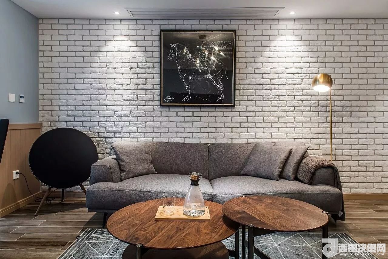 沙發(fā)背景墻選對裝飾畫，才能美了整個客廳空間！