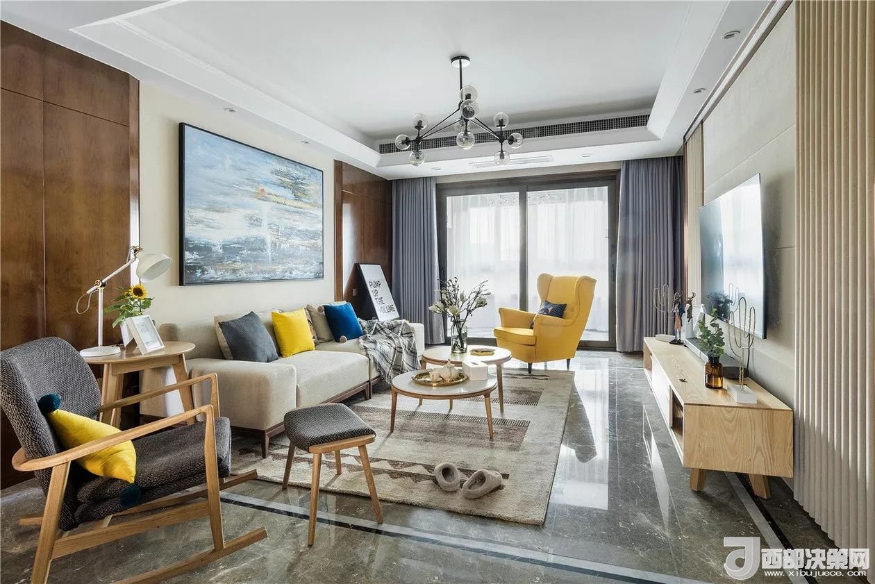 沙發(fā)背景墻選對裝飾畫，才能美了整個客廳空間！