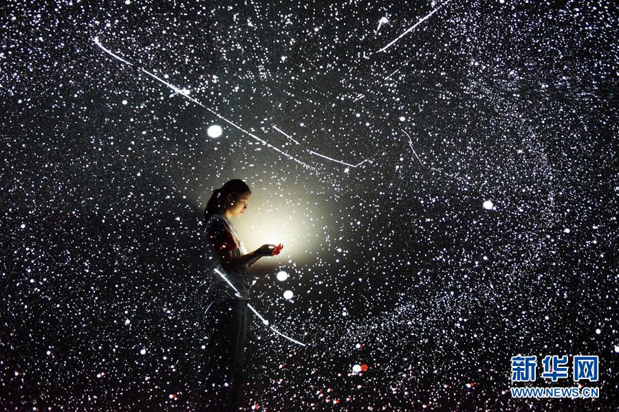 (壯麗70年·奮斗新時代——共和國發(fā)展成就巡禮·圖文互動)(4)多彩貴州闖新路