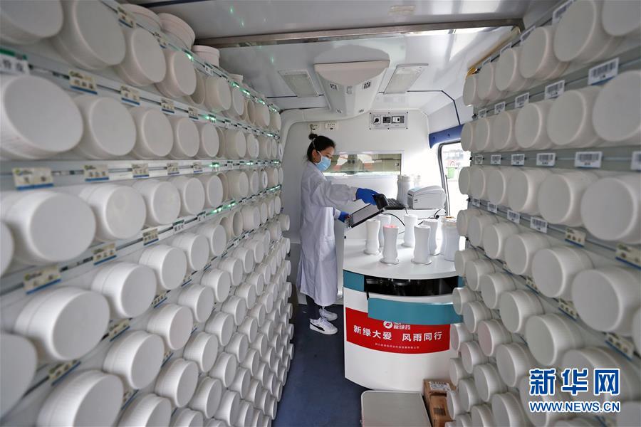 (在習近平新時代中國特色社會主義思想指引下——新時代新作為新篇章·習近平總書記關(guān)切事·圖文互動)(1)高擎利劍驅(qū)疫魔——科研攻關(guān)助力湖北戰(zhàn)“疫”記