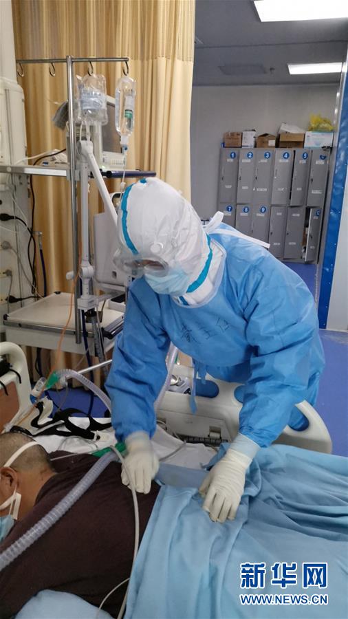 （一線抗疫群英譜·圖文互動）（2）“從高原奔赴平原，我們傾囊相助”——青海援湖北醫(yī)療隊(duì)女醫(yī)生戴春的故事 