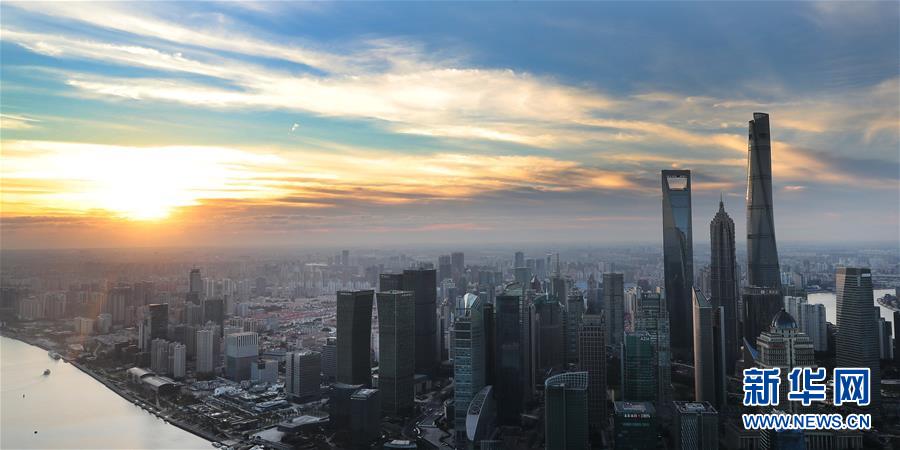 (新華全媒頭條·圖文互動(dòng))(3)三十而立從頭越——以習(xí)近平同志為核心的黨中央關(guān)心浦東開發(fā)開放紀(jì)實(shí)