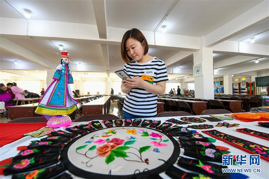 (新華全媒頭條·圖文互動)(13)內蒙古貧困旗縣全部“摘帽”