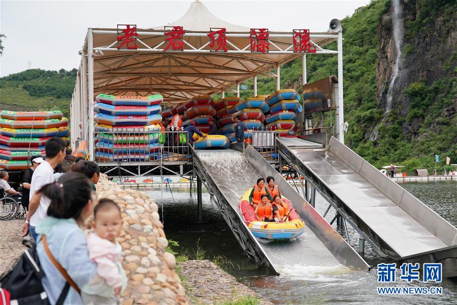 （新華全媒頭條·走向我們的小康生活·圖文互動）（6）長城腳下，小康村串成“珍珠鏈”