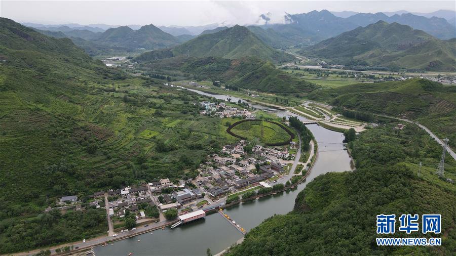 （新華全媒頭條·走向我們的小康生活·圖文互動）（5）長城腳下，小康村串成“珍珠鏈”