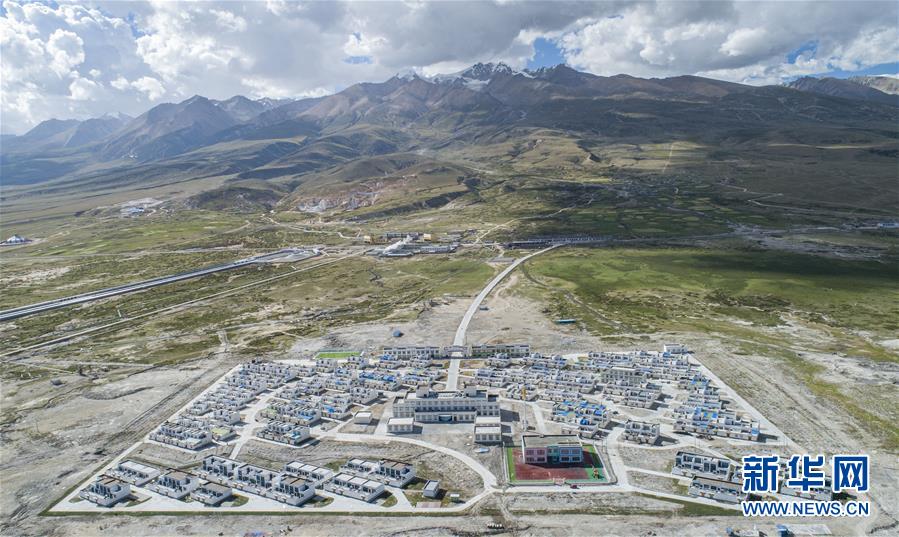 （新華全媒頭條·走向我們的小康生活·圖文互動(dòng)）（1）扎西德勒，我們的新家園——西藏易地扶貧搬遷搬出幸福美好新生活