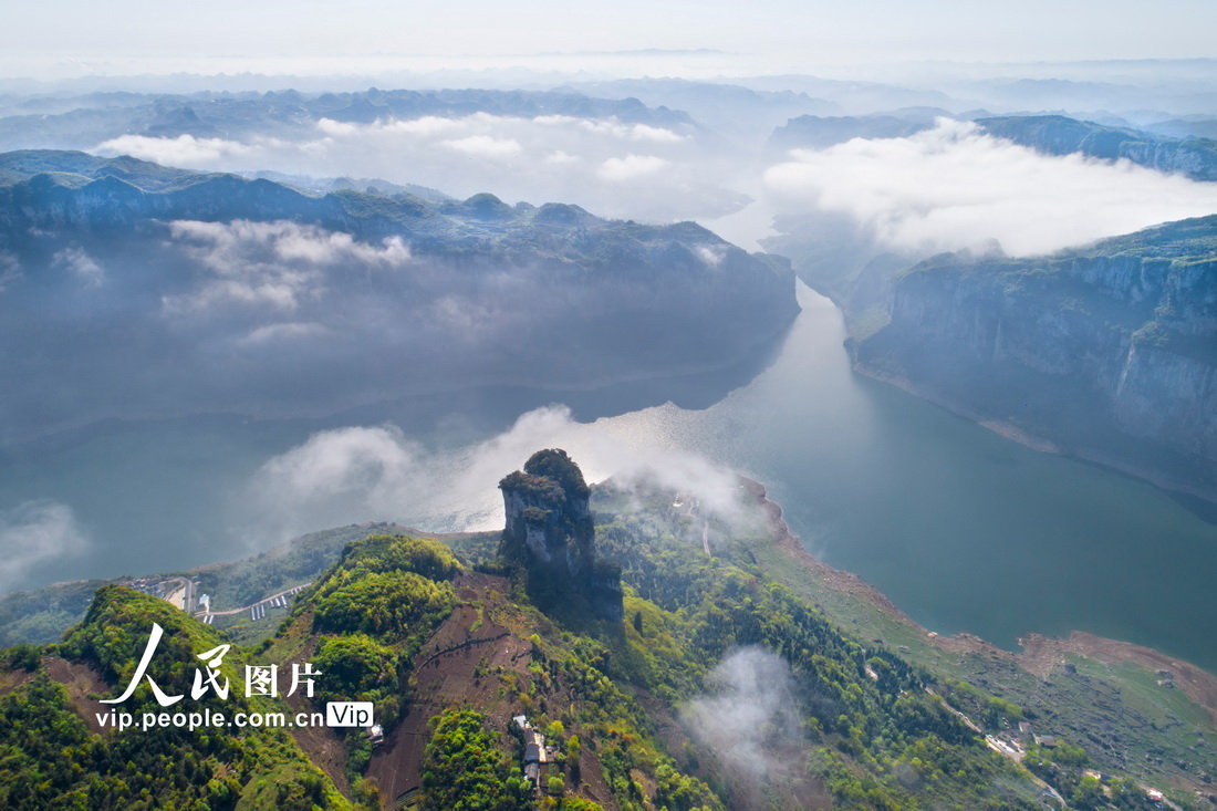 2022年4月3日拍攝的貴州省黔西市新仁苗族鄉(xiāng)境內(nèi)的烏江一級支流六沖河。