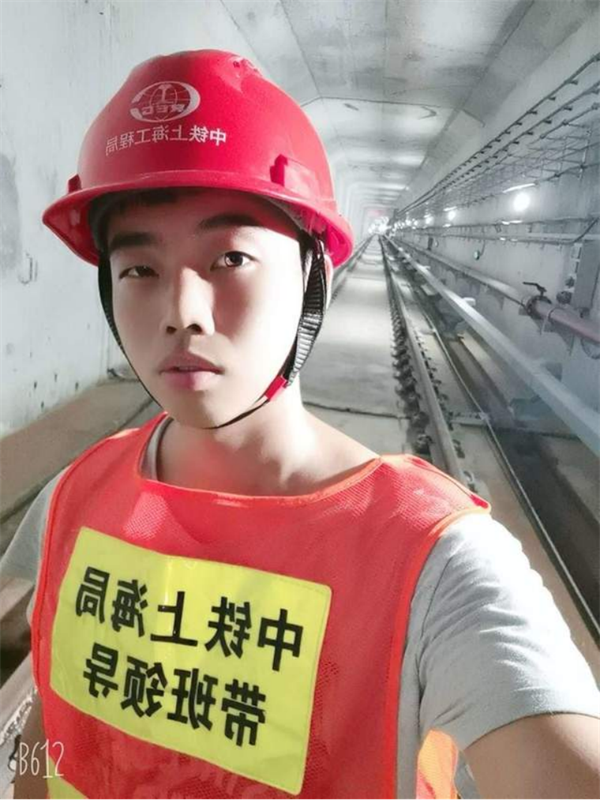 追夢——優(yōu)秀畢業(yè)生風采