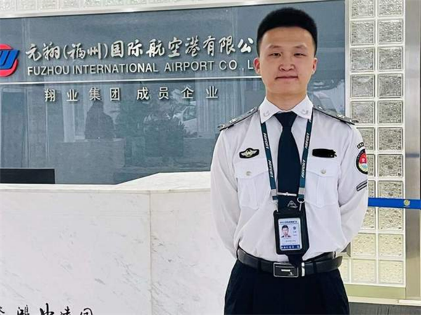 追夢——優(yōu)秀畢業(yè)生風采