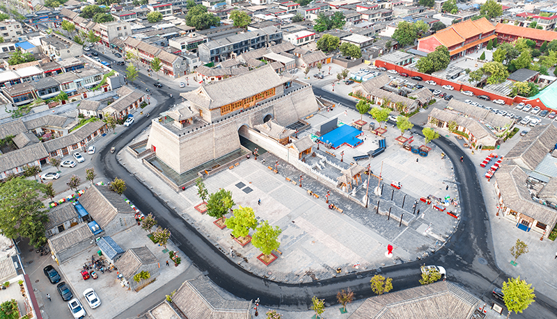 2022年9月8日，石家莊，航拍正定縣正定古城陽(yáng)和樓與正定歷史文化街。